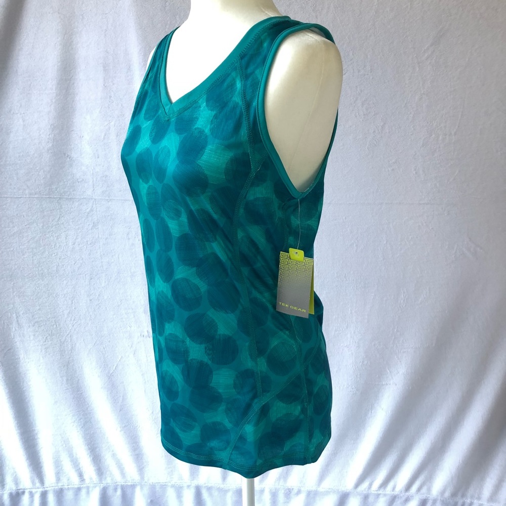 Tek Gear Women’s Activewear Sleeveless Teal Top